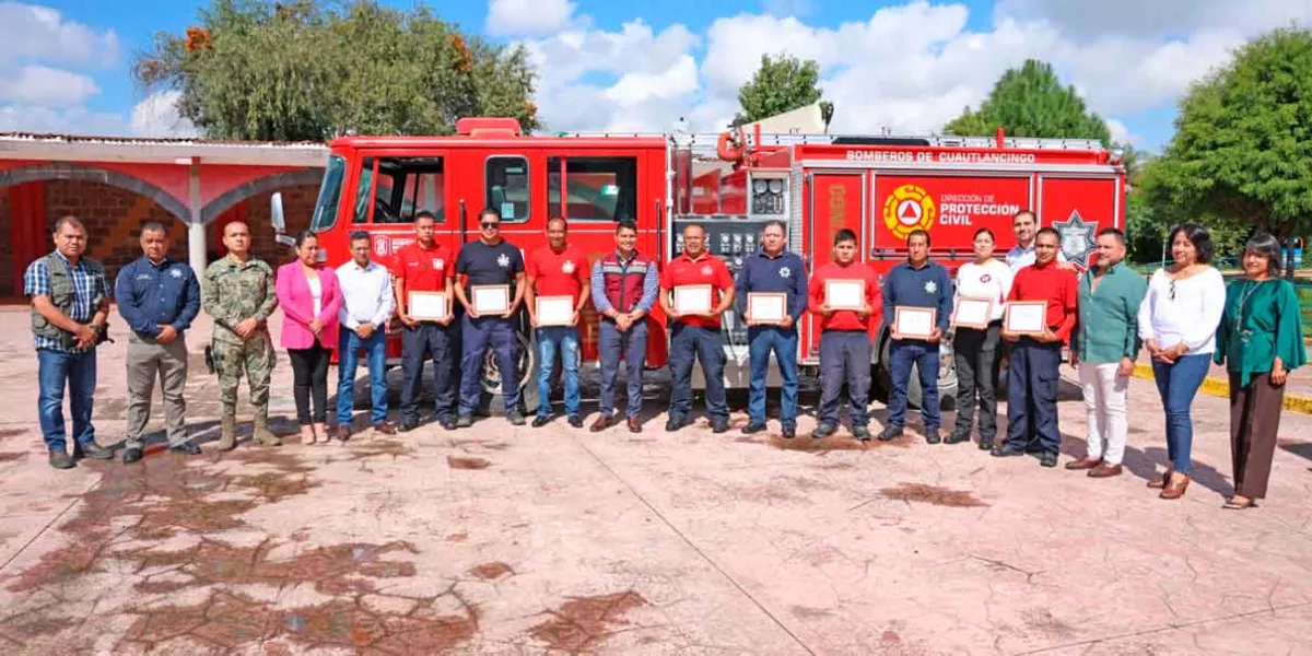 Reconoce Omar Muñoz labor del cuerpo de bomberos de Cuautlancingo