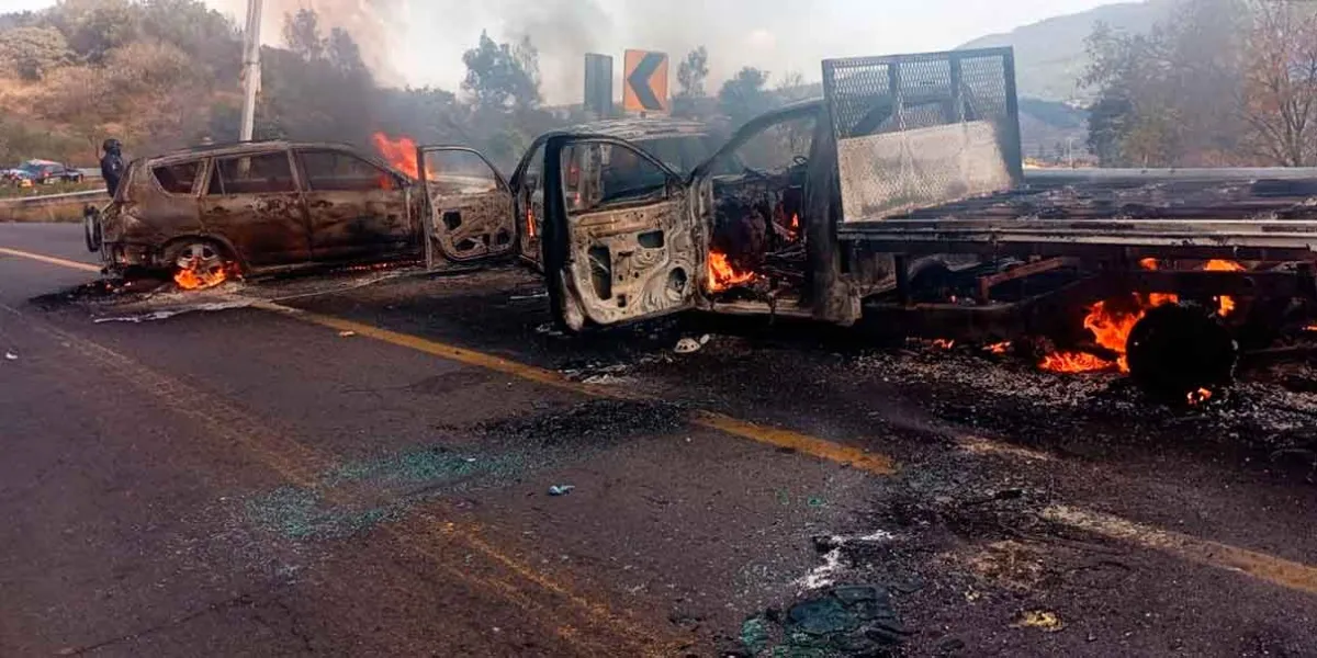Narcobloqueos del CJNG desatan ola de violencia en Michoacán tras operativo estatal