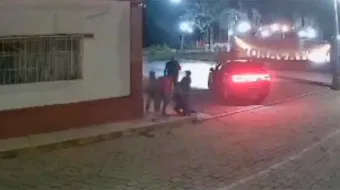 VIDEO. Iván Camacho Romero se desploma tras difusión de nuevos videos de agresiones