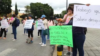El personal de Salud exige basificaciones y bloquea el bulevar 5 de Mayo