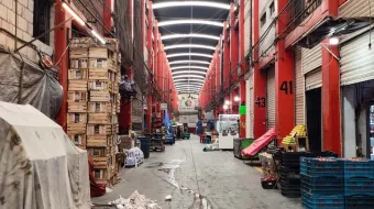 Pemex debe autorizar demolición de bodegas construidas sin permisos en la Central de Abasto