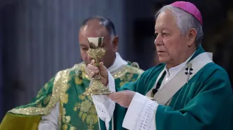 Víctor Sánchez Espinosa, arzobispo de Puebla, presenta renuncia formal tras cumplir 75 años