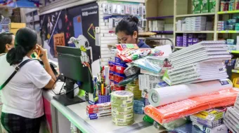SUFRIMIENTO familiar con los gastos escolares; “cada vez piden más”, la queja