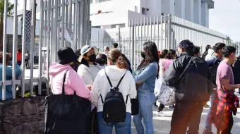 “Lo indispensable para vivir”: pacientes de oncología de Puebla exigen servicios