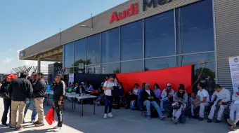 Audi Puebla ejecuta simulacro propio durante sus tres turnos de trabajo
