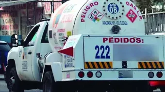 Se debe invertir más en capacitar a conductores de pipas en lugar de legislar y revisar seguros