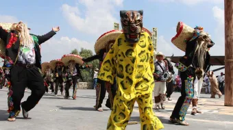 Tradición, música y danza, el sello ancestral del Atlixcayotontli