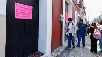 Trabajadoras de la Secretaría de las Mujeres exigen pago de salarios en Puebla