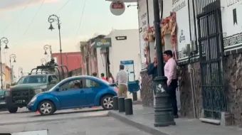 Operativo en Atlixco: cateo en la 11 Sur causa cierre vial y especulación por narcotienda