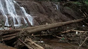 Lluvias exponen riesgos en carreteras poblanas; piden actualizar Atlas de Riesgo