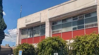 Protesta pacífica en la STPS Puebla por falta de aumento salarial