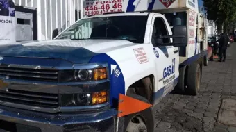 Caos en Atlixco por escasez de gas LP: familias vuelven a cocinar con carbón