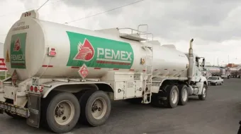 Puebla impulsa iniciativa para regular transporte de combustibles y materiales peligrosos