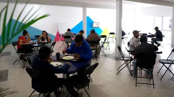Mauricio Céspedes propone crear albergues para familiares de enfermos graves en Puebla