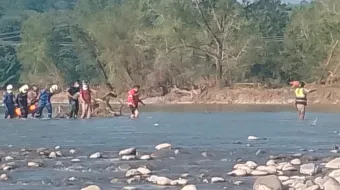 Rescatan cadáver hallado en el río San Marcos, en Jalpan