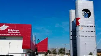 Hallan camioneta con paquetes de presunta droga en la autopista México-Puebla