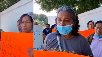 Recorte de hemodiálisis desata protesta en el Hospital General de Tehuacán