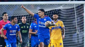 Cruz Azul rescata empate ante Tigres y mantiene viva la ilusión de la final del Apertura 2025