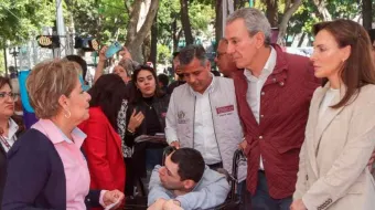 Se llevó a cabo un Mercadito Incluyente en el Zócalo para promover la autonomía y fortalecer la inclusión social, cultural y económica de este sector de la sociedad