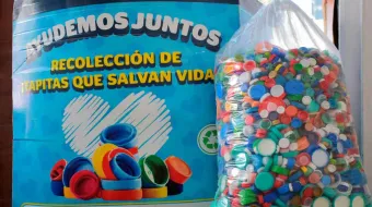 “Tapitas por la educación” busca crear conciencia y evitar que en 2050 haya más plástico que peces en los mares