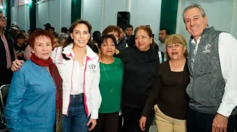 Arrancan MariElise y José Chedraui Posadas Navideñas en unidades habitacionales