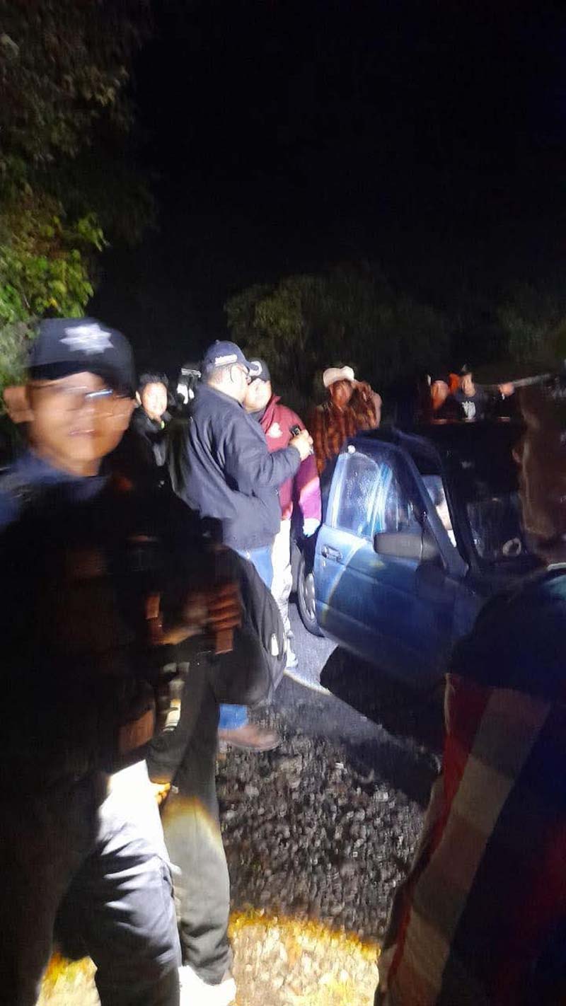 18 lesionados en Huauchinango tras caer colectiva a barranco