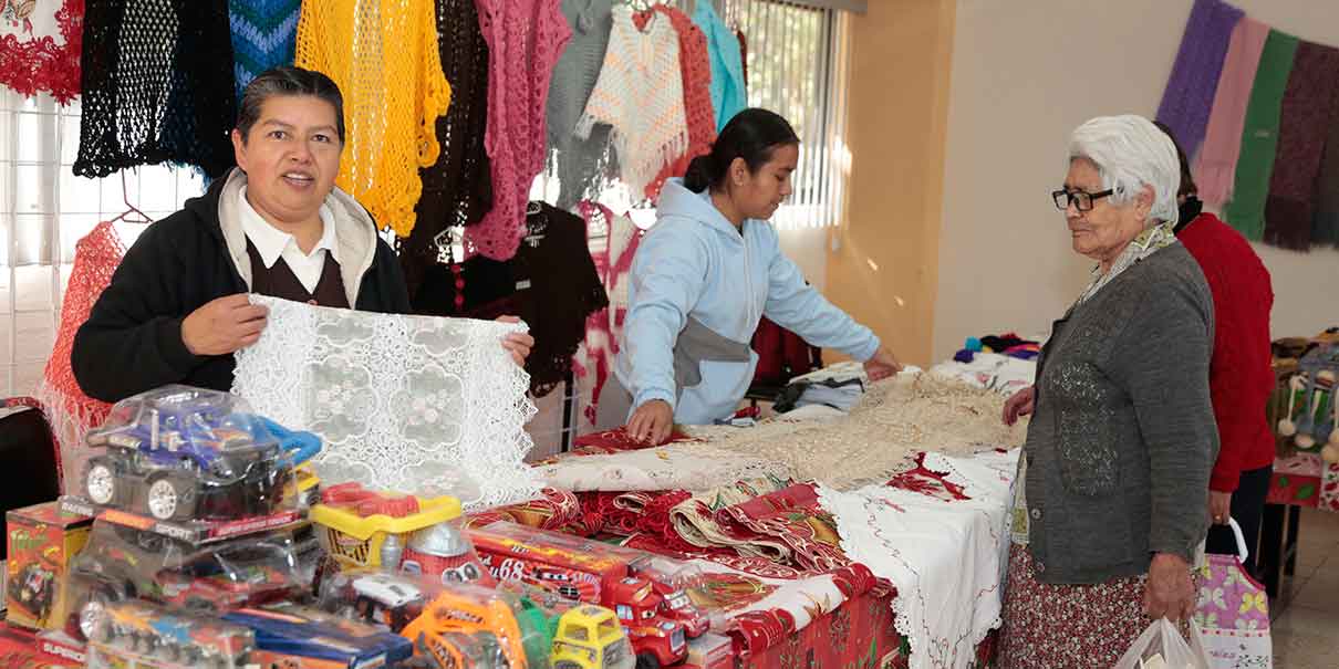 Ahora sí, regresó la Feria Guadalupana al Seminario Palafoxiano