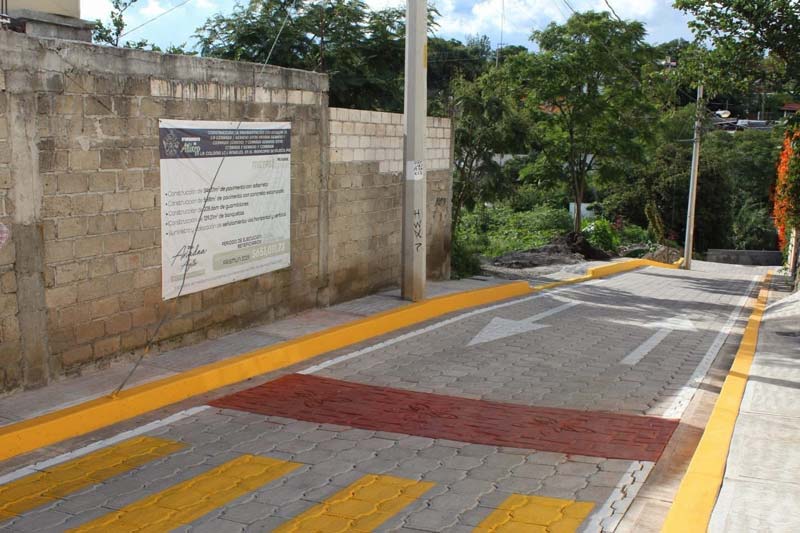 Ariadna Ayala entregó pavimentación en la colonia Los Ángeles en Atlixco