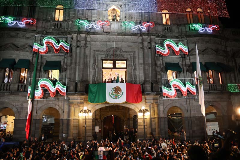 Armenta destaca comportamiento ejemplar de poblanos en festividades patrias