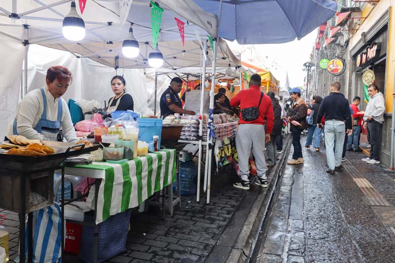 Armenta destaca comportamiento ejemplar de poblanos en festividades patrias