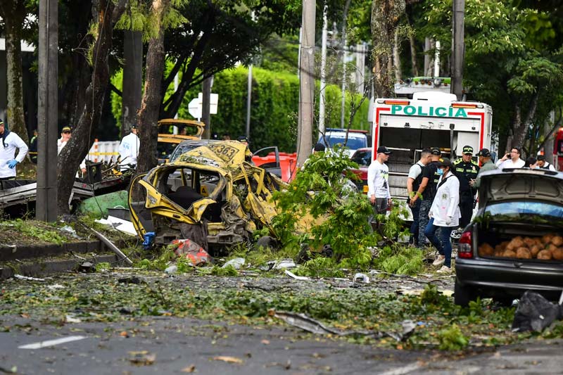 Atentado y derribo de helicóptero dejan 18 muertos en Colombia
