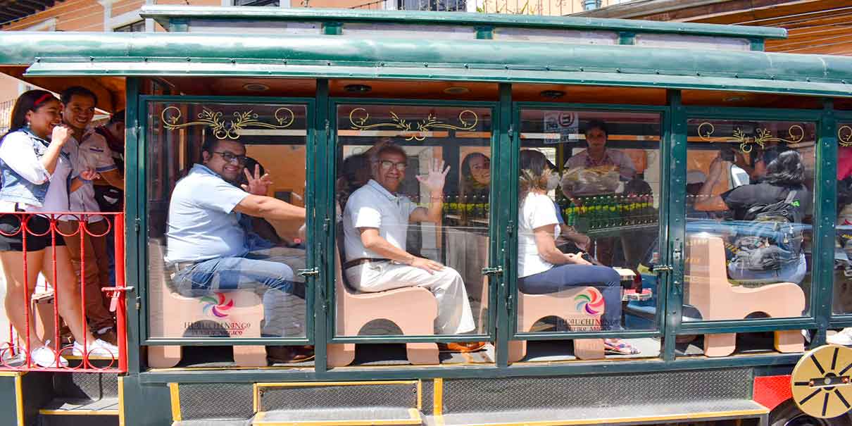Inaugura Rogelio López recorrido de Turibús en Huauchinango