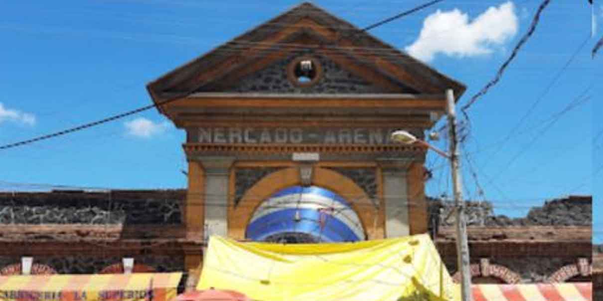 Remodelación fallida: otra persona cae en el mercado Domingo Arenas de Texmelucan