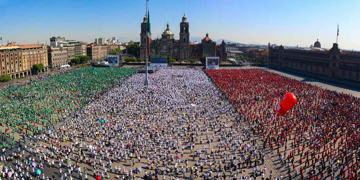 Clase Nacional de Boxeo: México lucha por la paz y el deporte en el Zócalo