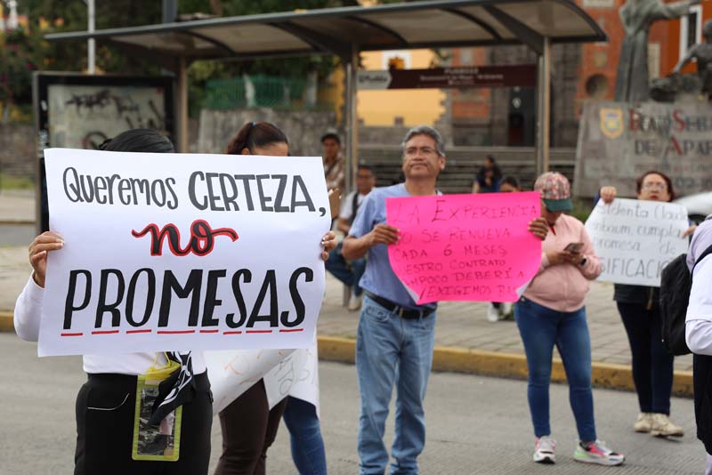 Personal de Salud cerró el bulevar 5 de Mayo para exigir basificaciones
