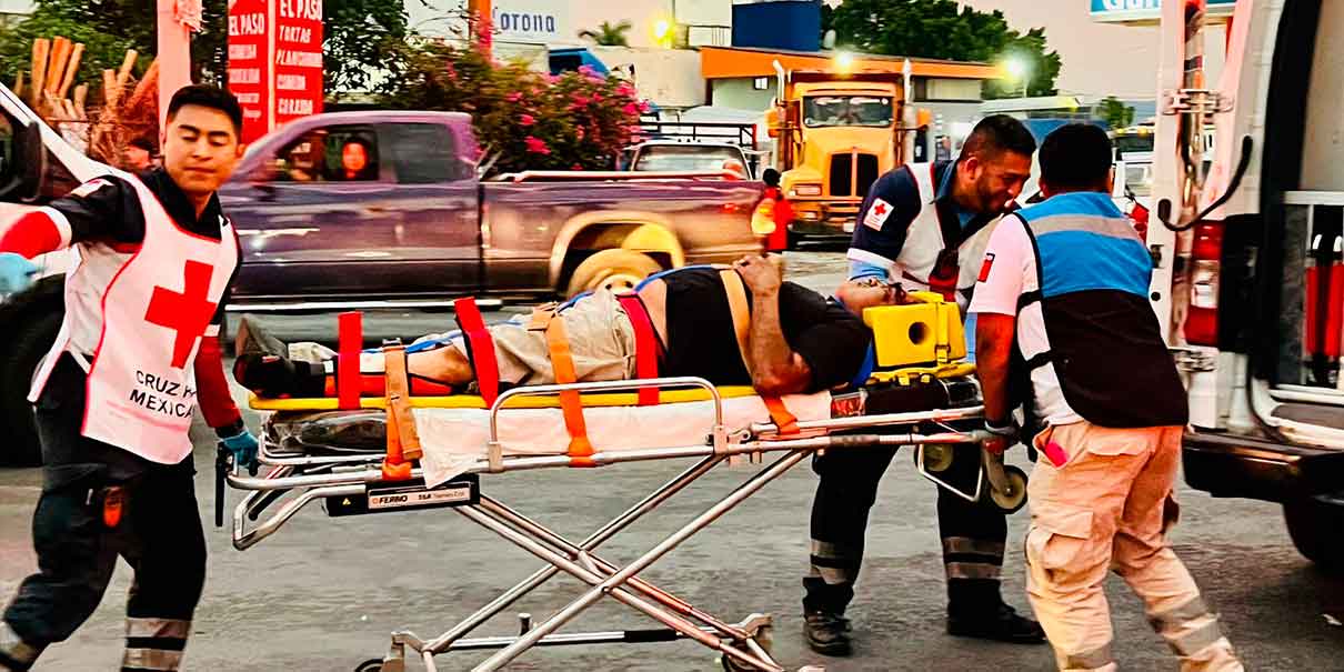 Encontronazo de motos en la Izúcar-Atencingo, deja un herido de gravedad