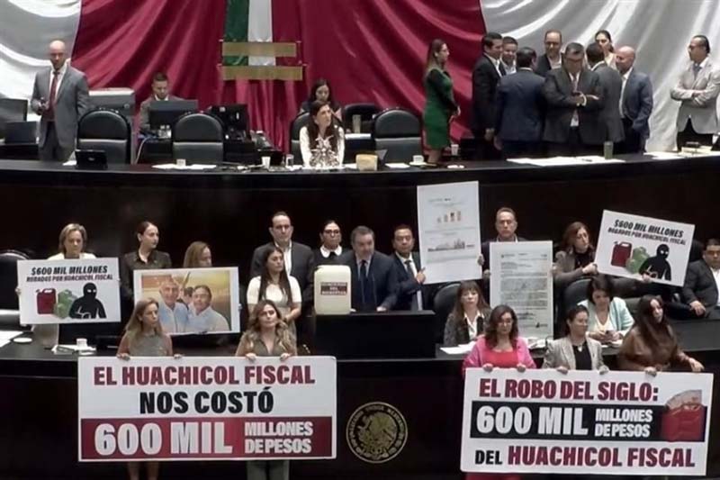 Entre gritos y reclamos, aprueban reforma aduanera para frenar huachicol fiscal