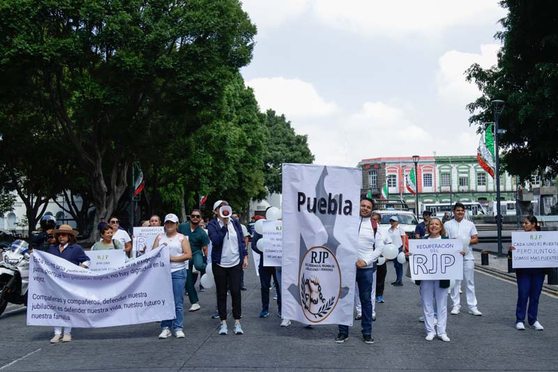 Exigen sindicalizados del IMSS mejores condiciones económicas en su retiro