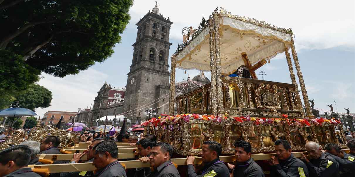 Fe y esperanza 180 mil personas durante la Procesión de Viernes Santo