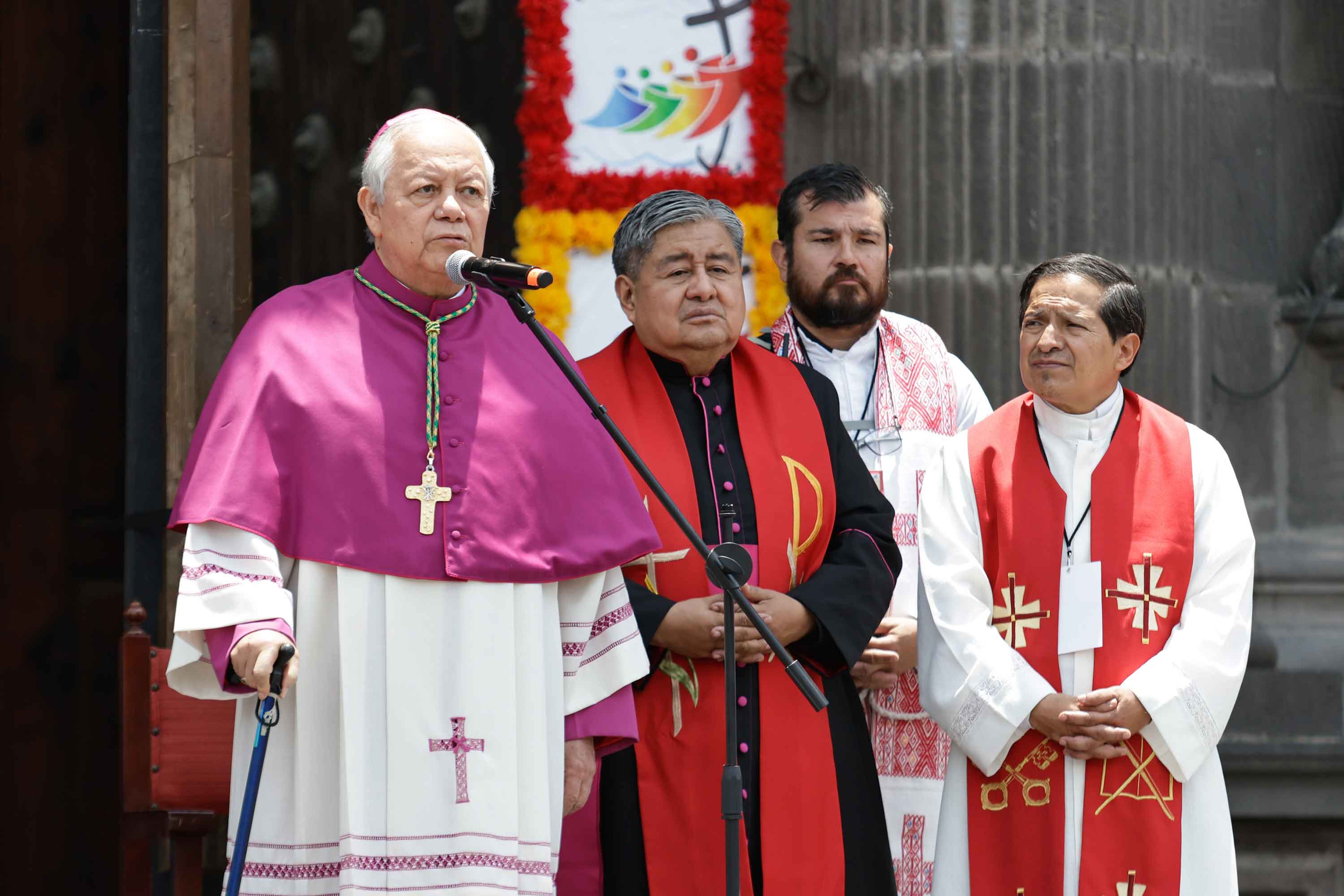 Fe y esperanza 180 mil personas durante la Procesión de Viernes Santo