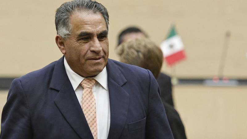 FxM propone prohibir plataformas de taxi extranjero como Uber y Didi en Puebla