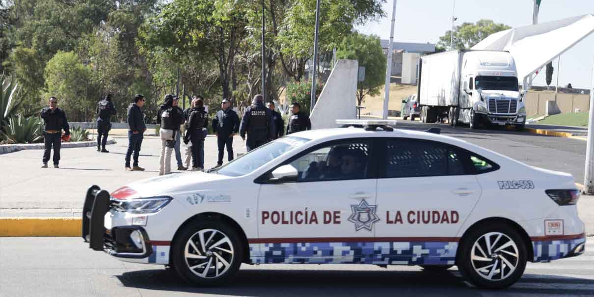 Abandonan cadáveres dentro de camioneta en la zona de Los Fuertes