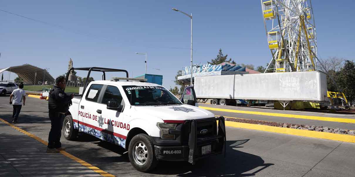 Abandonan cadáveres dentro de camioneta en la zona de Los Fuertes