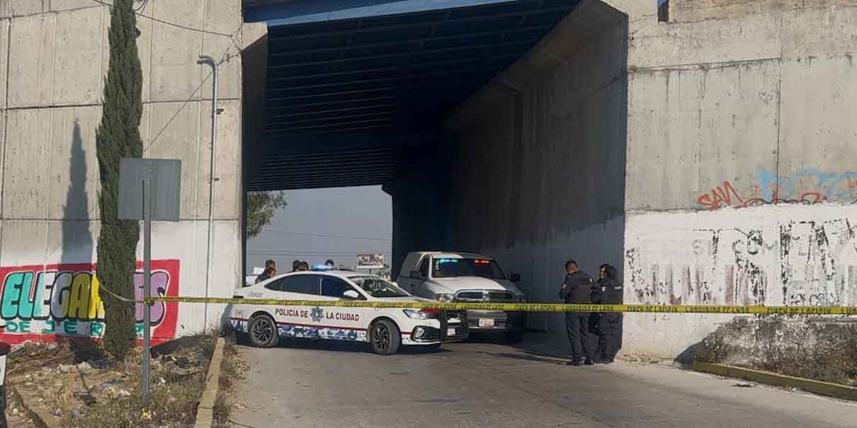Hallan cuerpo emplayado bajo el puente de Xonacatepec