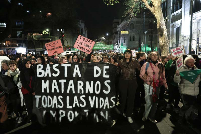 Indignación en Buenos Aires por el triple feminicidio ligado al narco