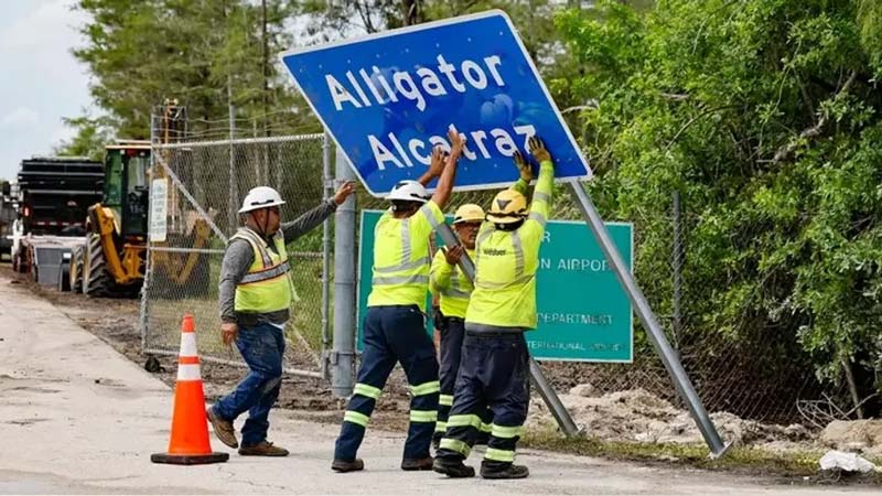 Juez frena operaciones de Alligator Alcatraz y restringe ingreso de migrantes