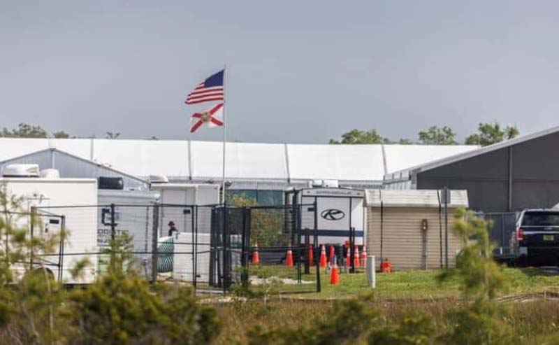 Juez frena operaciones de Alligator Alcatraz y restringe ingreso de migrantes