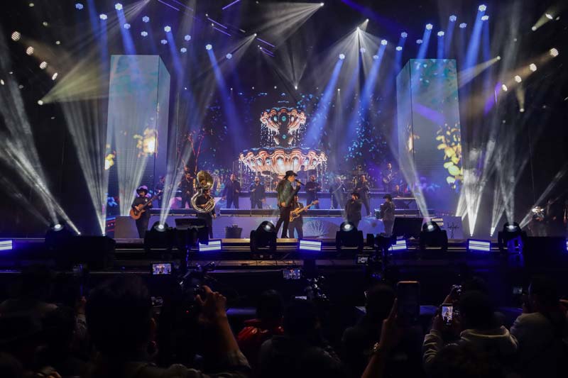 Julión Álvarez llena de música y emoción Puebla en las fiestas patrias
