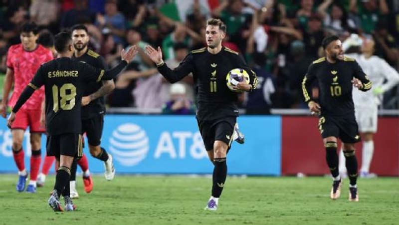 México rescata empate ante Corea con gol de Giménez