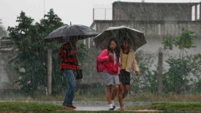 Mal clima afecta a miles de estudiantes en Puebla; SEP ordena clases a distancia